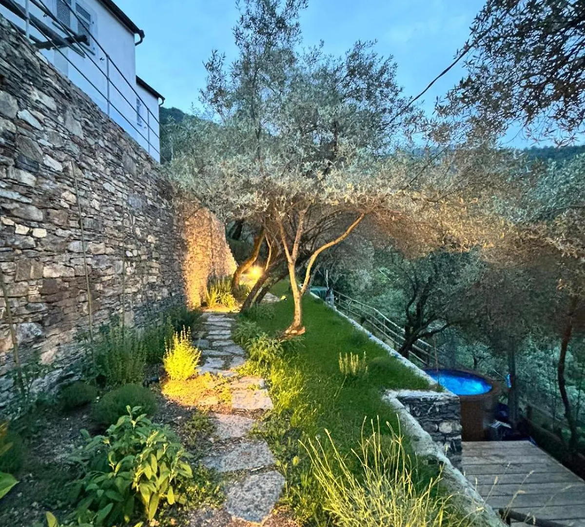 *** Couette-café Bed and Breakfast Il Giardino Di Fe à Sori Italie